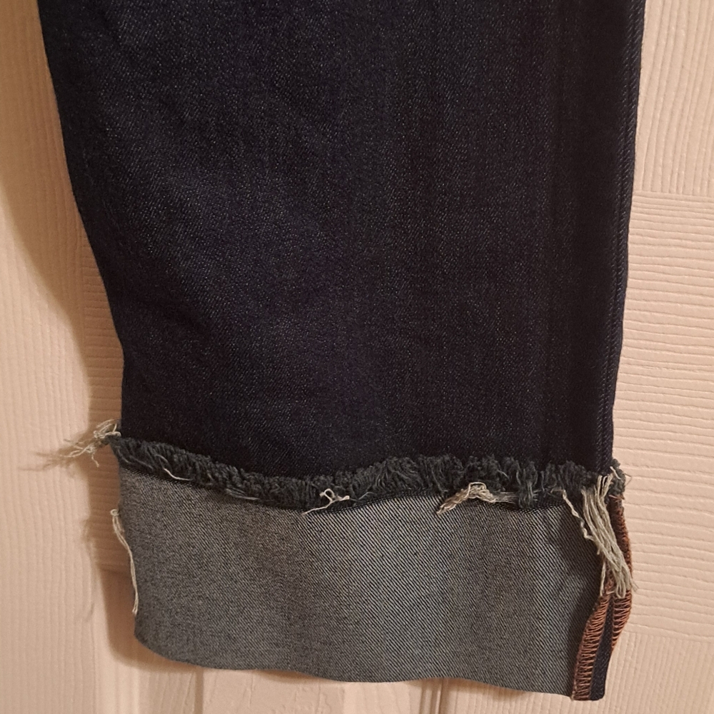 A.N.A Womens NWT distressed Capris denim jeans - Picture 4 of 5